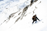 Descent of the Fuorcla Bercla. Skier: Rufus Herner. Photographer: Hugo van der Sluys. (204kB)